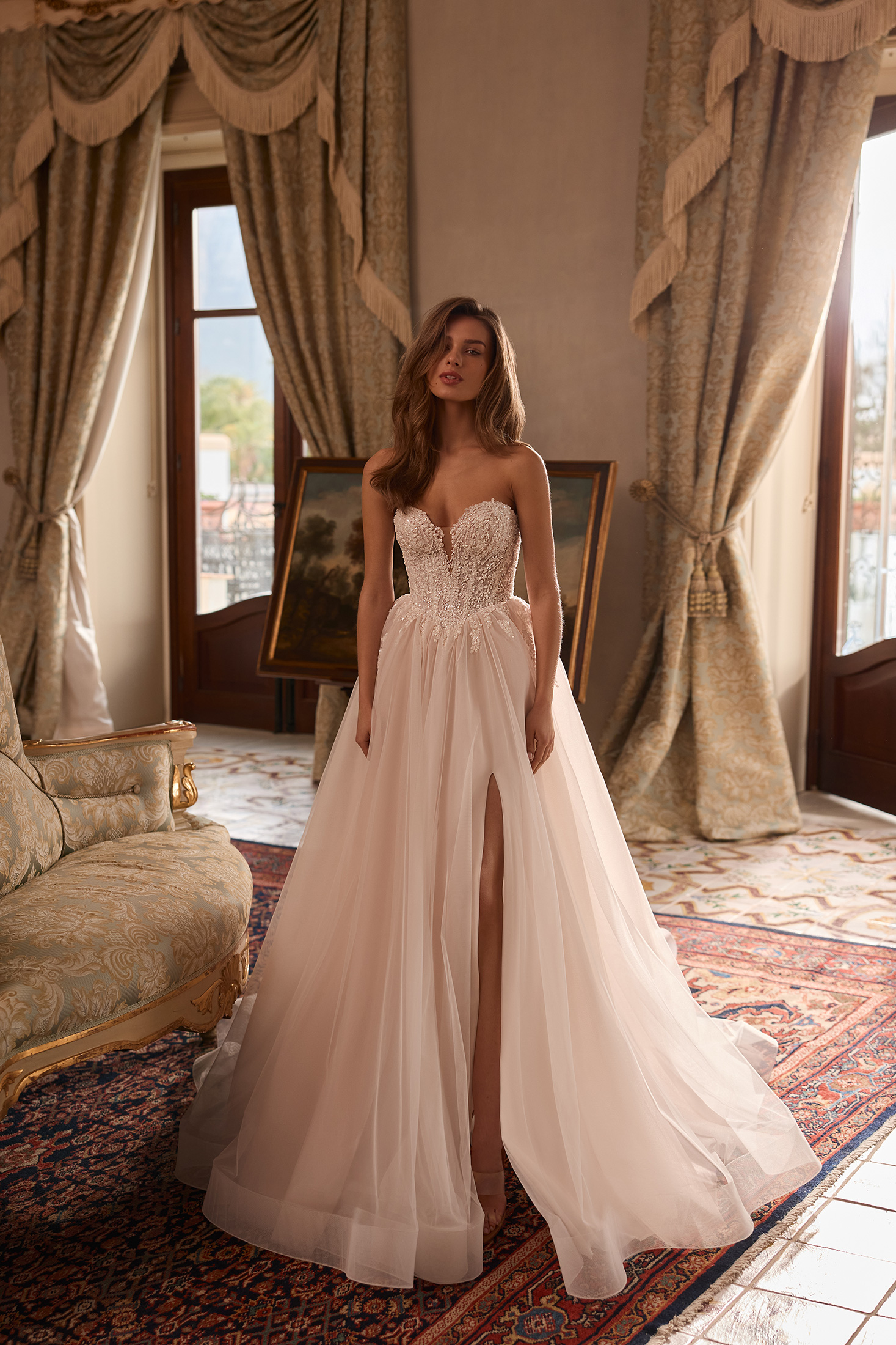 Сватбени рокли Aria Bride от магазин за булчински рокли София