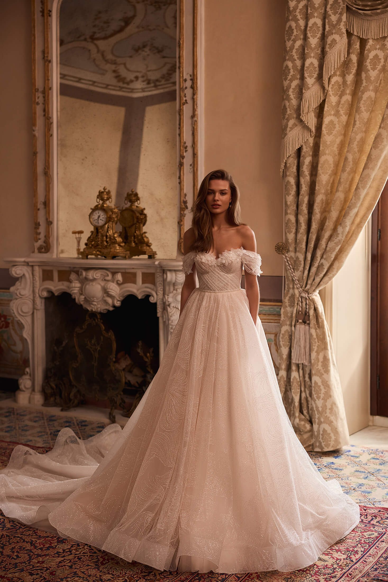 Сватбени рокли Aria Bride от магазин за булчински рокли София